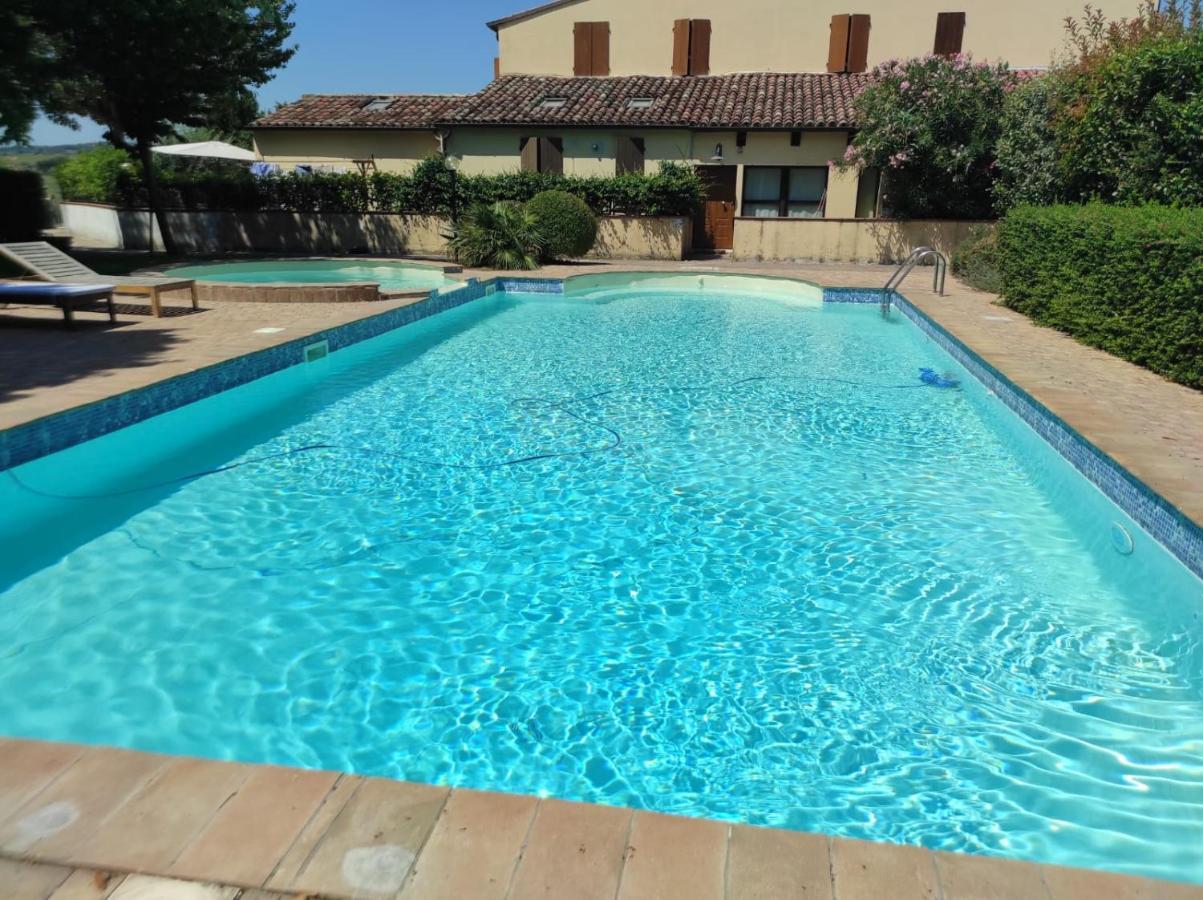 Tavullia Residence Gli Ulivi - Apt Valentino Pool & Parking 외부 사진